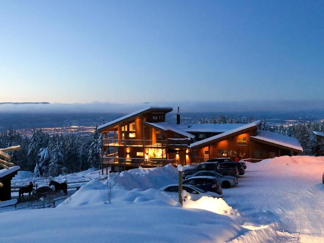 Myra Canyon Lodge Kelowna Exterior photo