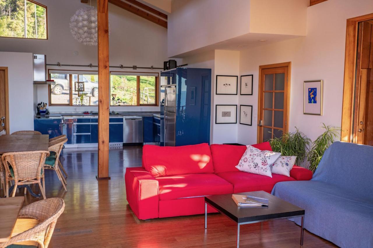 Myra Canyon Lodge Kelowna Room photo